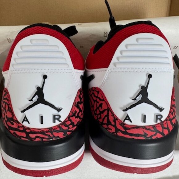 Jordan Legacy 312 Low 'Chicago Red' Like New Men Size 8.5 - Picture 11 of 16